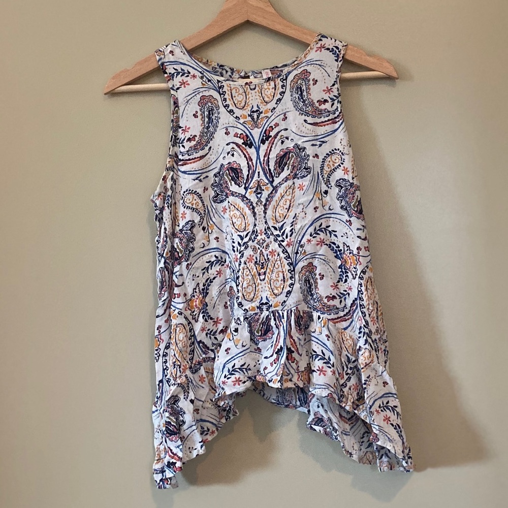 Xhilaration white print tank.